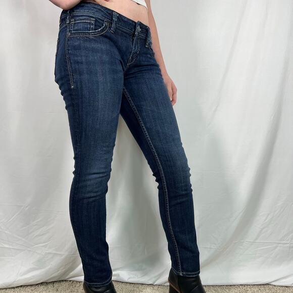 Silver Aiko Dark Wash Low-Rise Skinny Jeans W28/L29 - Picture 2 of 10